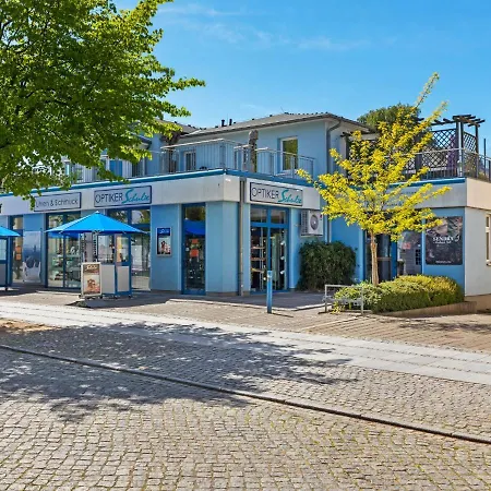 Waterfront In Near Town Center Villa *