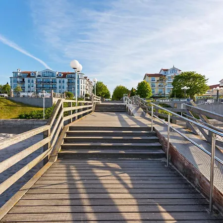 Villa Waterfront In Near Town Center